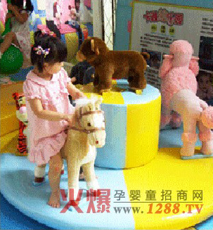 啵啵愛樂園迷你旋轉木馬