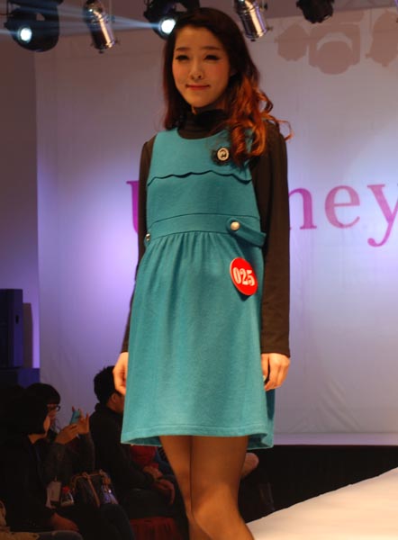 ��(y��u)ؐ���{ɫ�o��yunf�B��ȹ