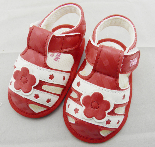 ��ʹ֮�뽛(j��ng)��С��yingeЬ�tɫ