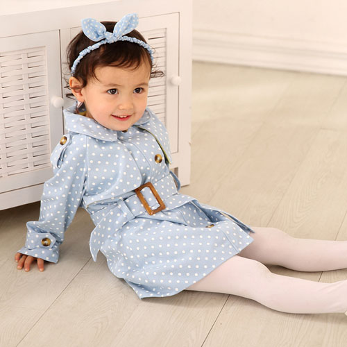 棉果果圓點(diǎn)風(fēng)衣式外套藍(lán)色