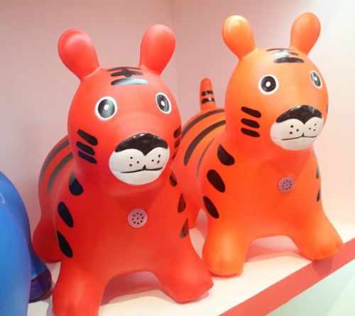 哈哈球彩繪音樂(lè)虎充氣玩具