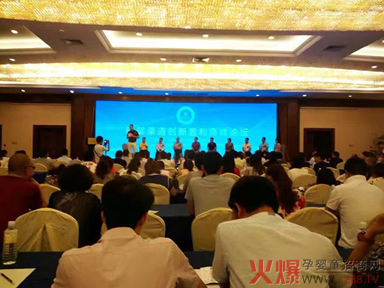 �۽��K�˺������A ����ף�Rĸ�뷻2017������Ʒӆ؛�����̌WԺ����¡�����_