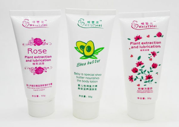 唯嬰美yinge護(hù)膚套裝.jpg 唯嬰美yinge護(hù)膚套裝.jpg