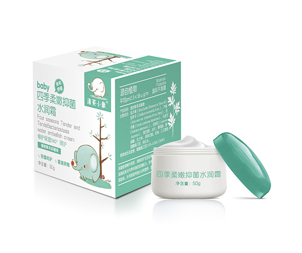   ��ܽС���ļ������־�ˮ��(r��n)˪