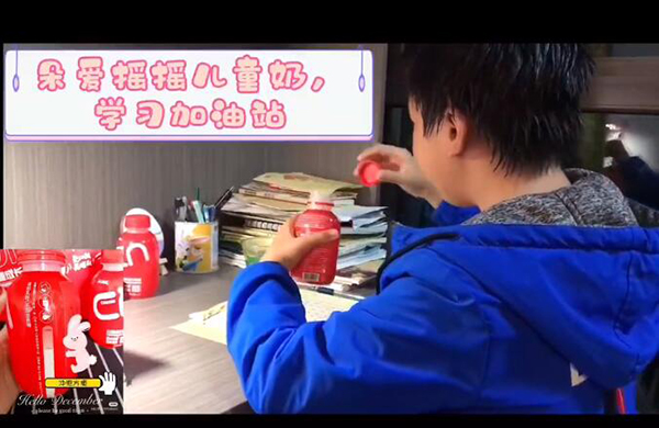 �����ۋ뷿���ƶ��YOYOBOT��ͯ�̷� �K�˻�ӡ���""��ɫ��