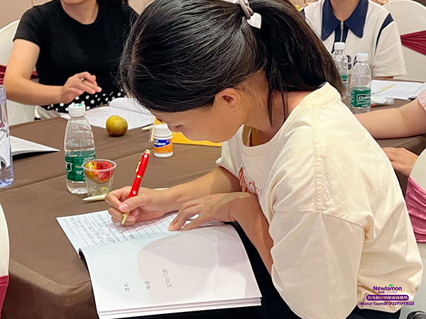 紐樂曼Honour Team醫(yī)學(xué)營(yíng)養(yǎng)開拓營(yíng)第三期(福建·泉州站)8.jpg 紐樂曼Honour Team醫(yī)學(xué)營(yíng)養(yǎng)開拓營(yíng)第三期(福建·泉州站)8.jpg