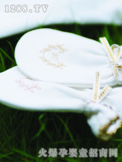 �����ܰ�ɫyingeЬ