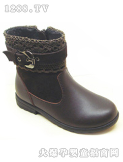 ��ô������ɫСͯ�r(sh��)�����eƤѥ