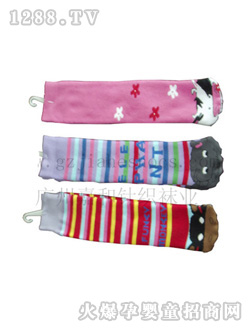 �κͷ�ɫ�m��