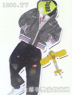 С����(d��ng)�һ�ɫ��ñ����