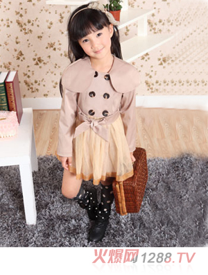 ������ʹ����ɫ�L(f��ng)��