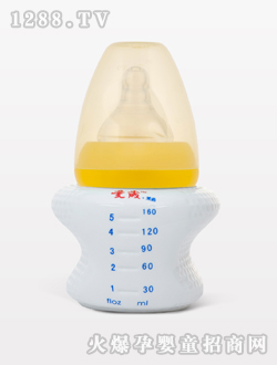 �ۚq�ɾ��ߠ�����ϵ���Sɫ��ƿ