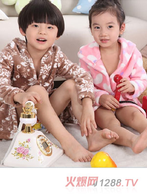 �����z��Ůͯԡ��