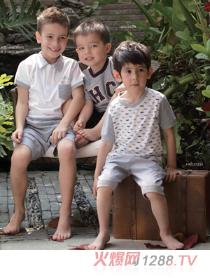 �옷�Ǳ��r�����b��ͯ